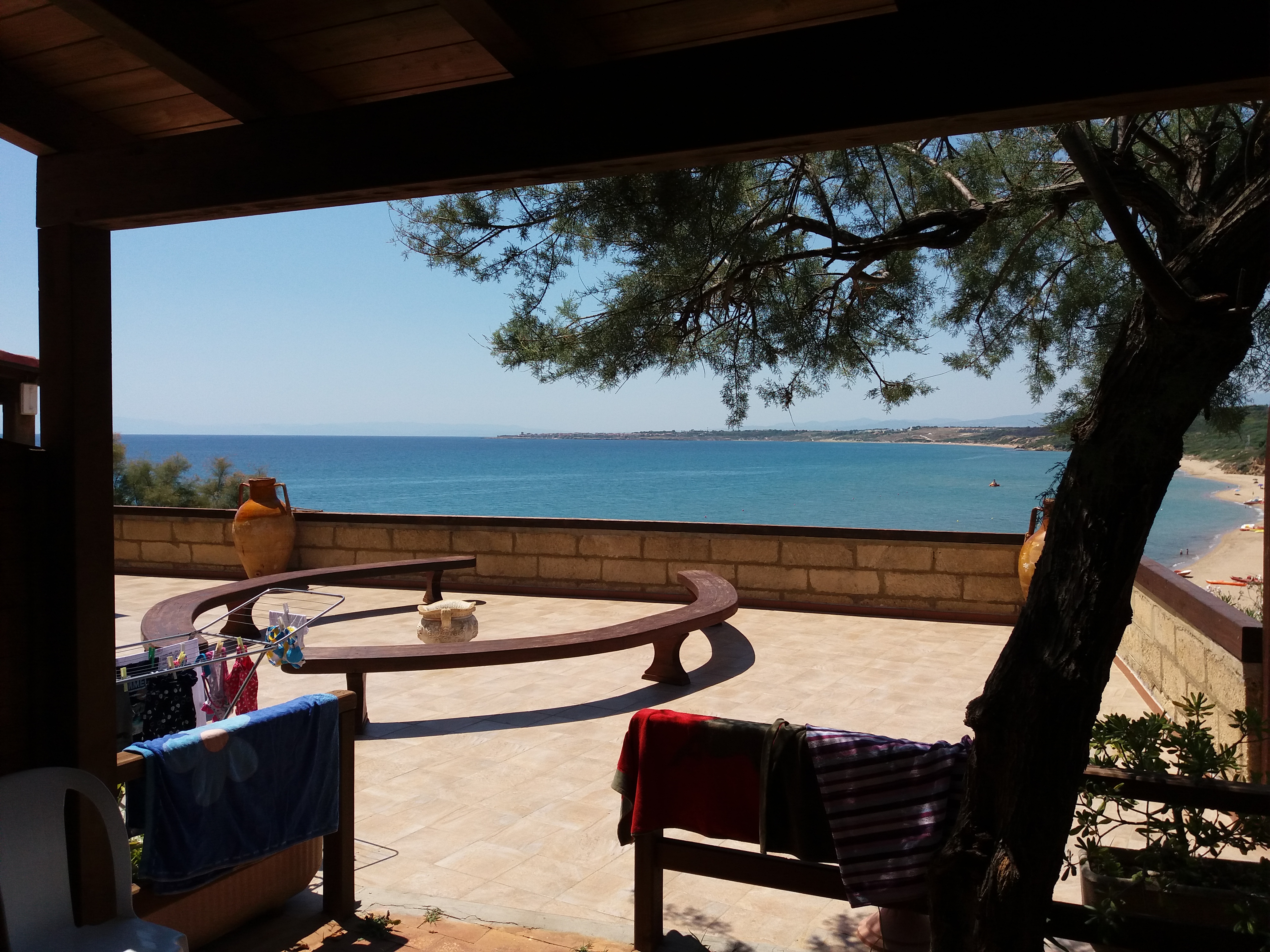 Camere al piano terra con vista mare